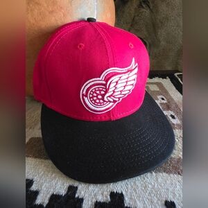 Detroit Red Wings Hockey New Era 9Fifty Red / Black Bill Hat Cap NEW